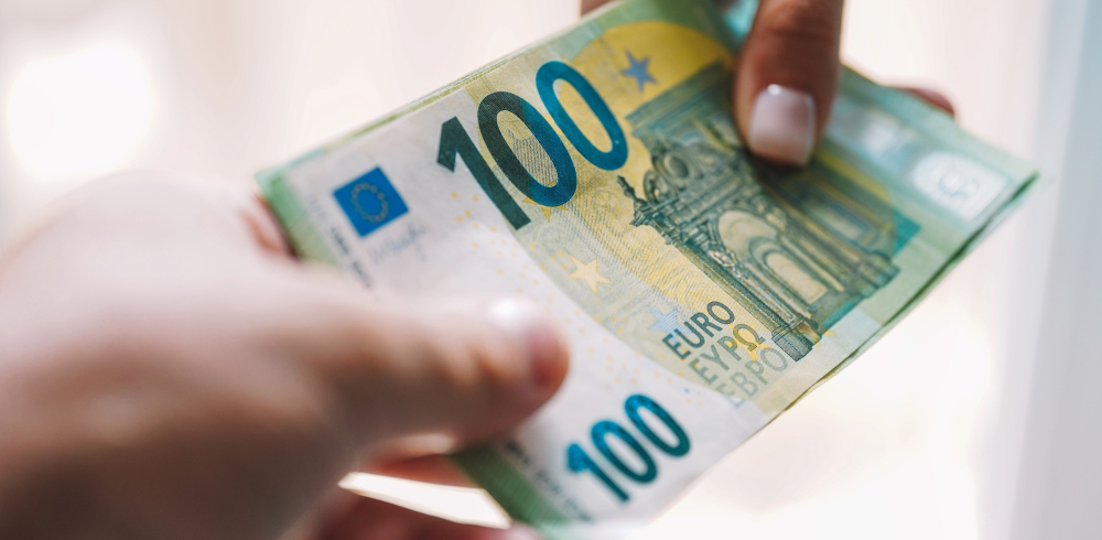 100 euro