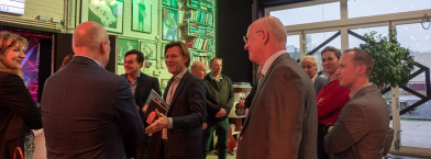 Theo Henrar en Kim Putters