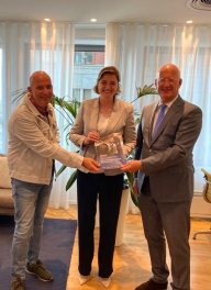 Overhandiging Strategische Agenda aan SZW