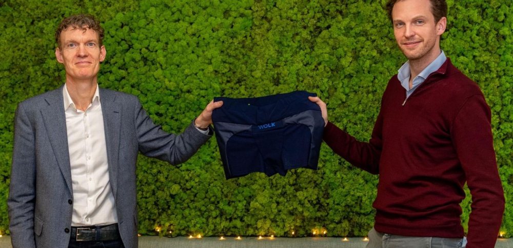 Tante Louise ontvangt eerste Wolk