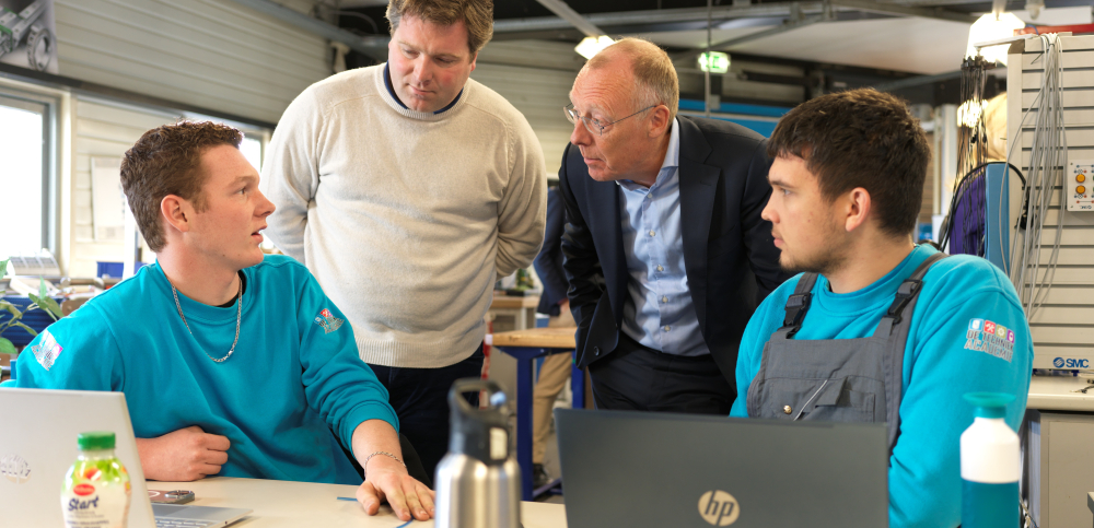 Willem en Marco bij jongens met techniek