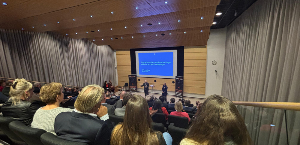 Zaal achter Economische Weerbaarheid