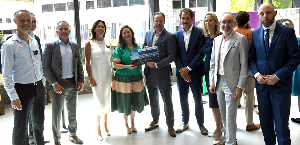 Overhandiging kamerleden2